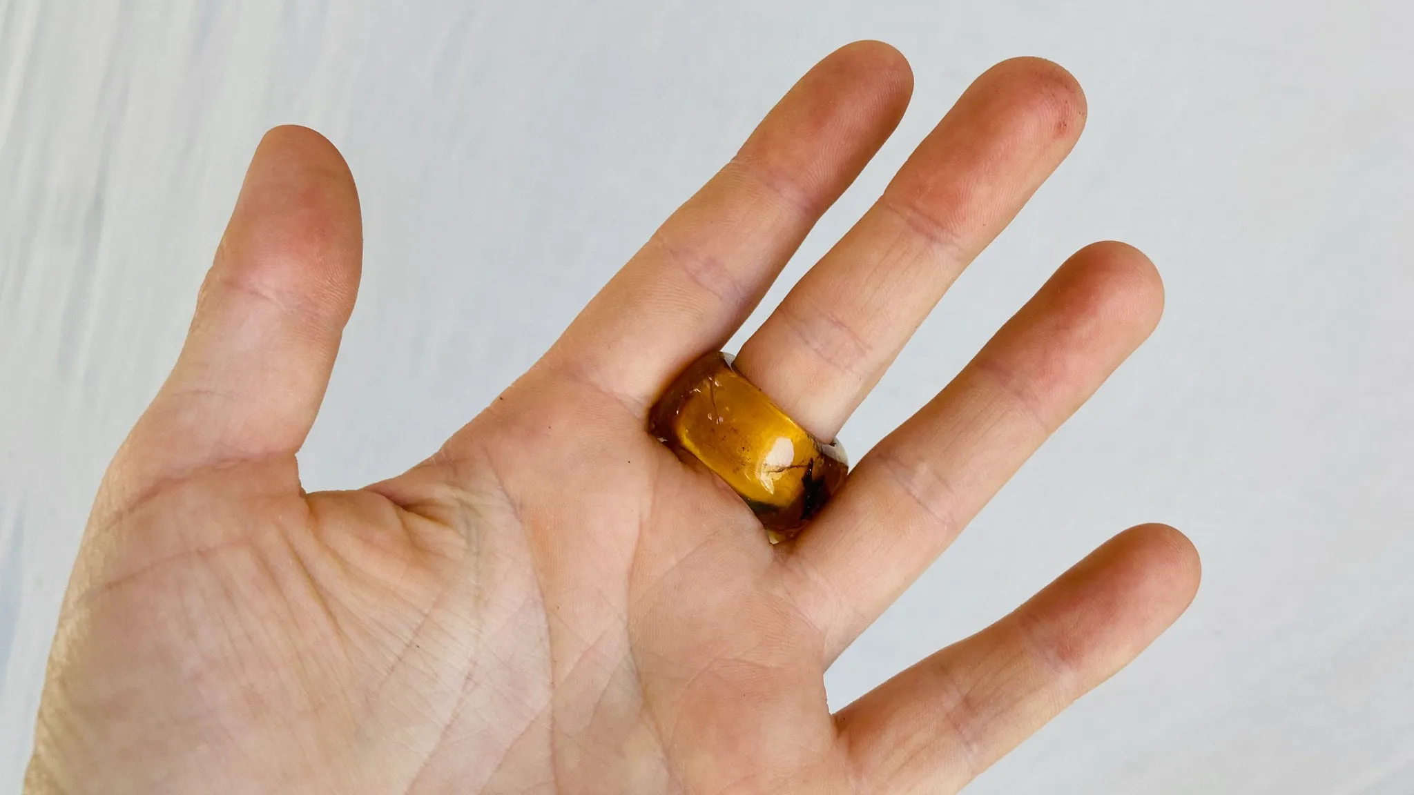 Amber Flower Ring. Gorgeous. Size 8.75. 0024
