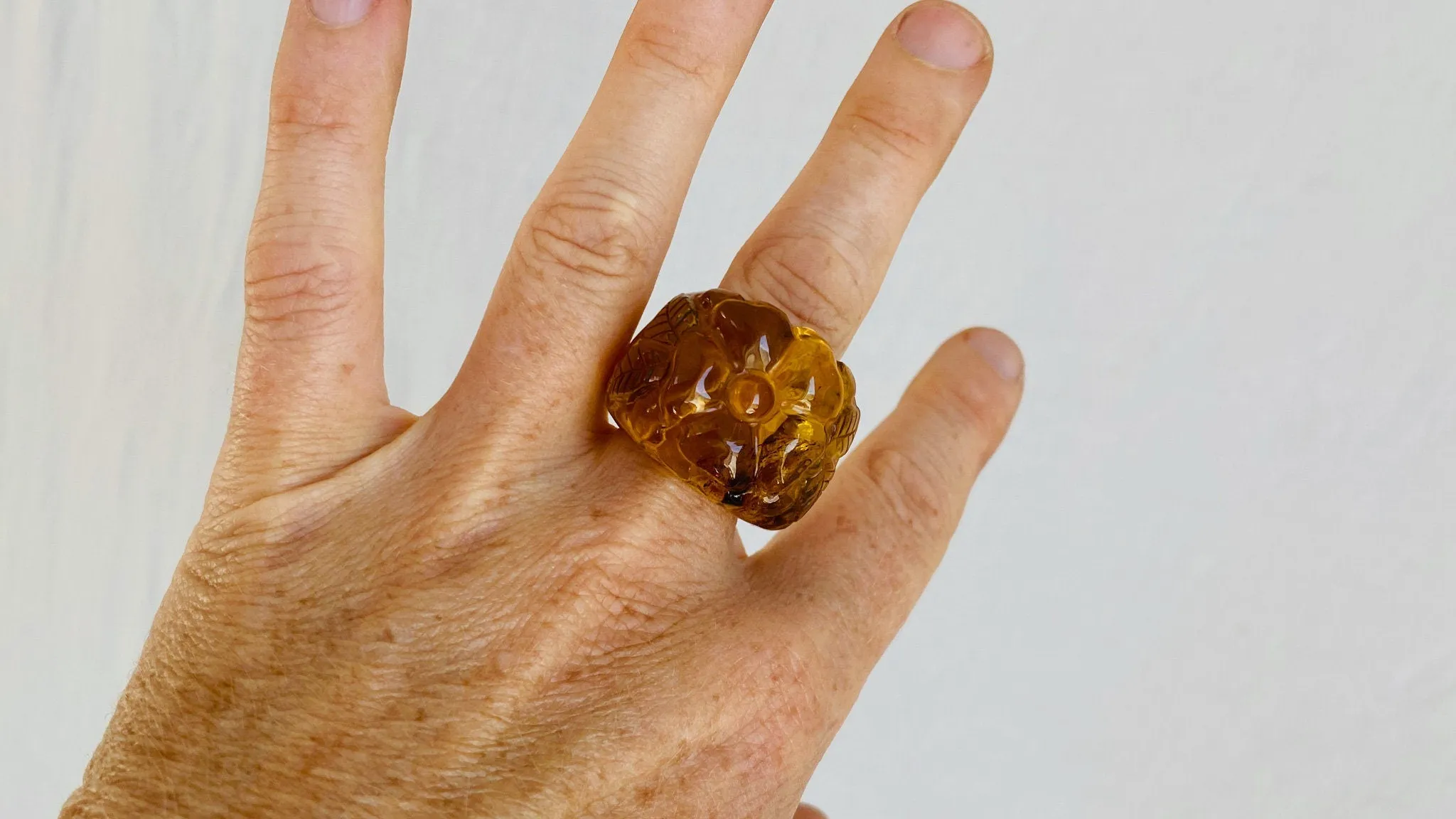 Amber Flower Ring. Gorgeous. Size 8.75. 0024