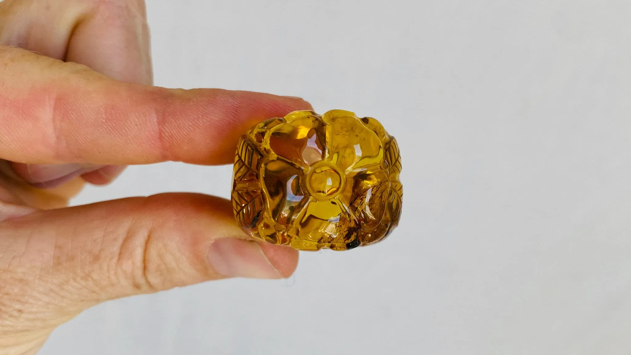 Amber Flower Ring. Gorgeous. Size 8.75. 0024