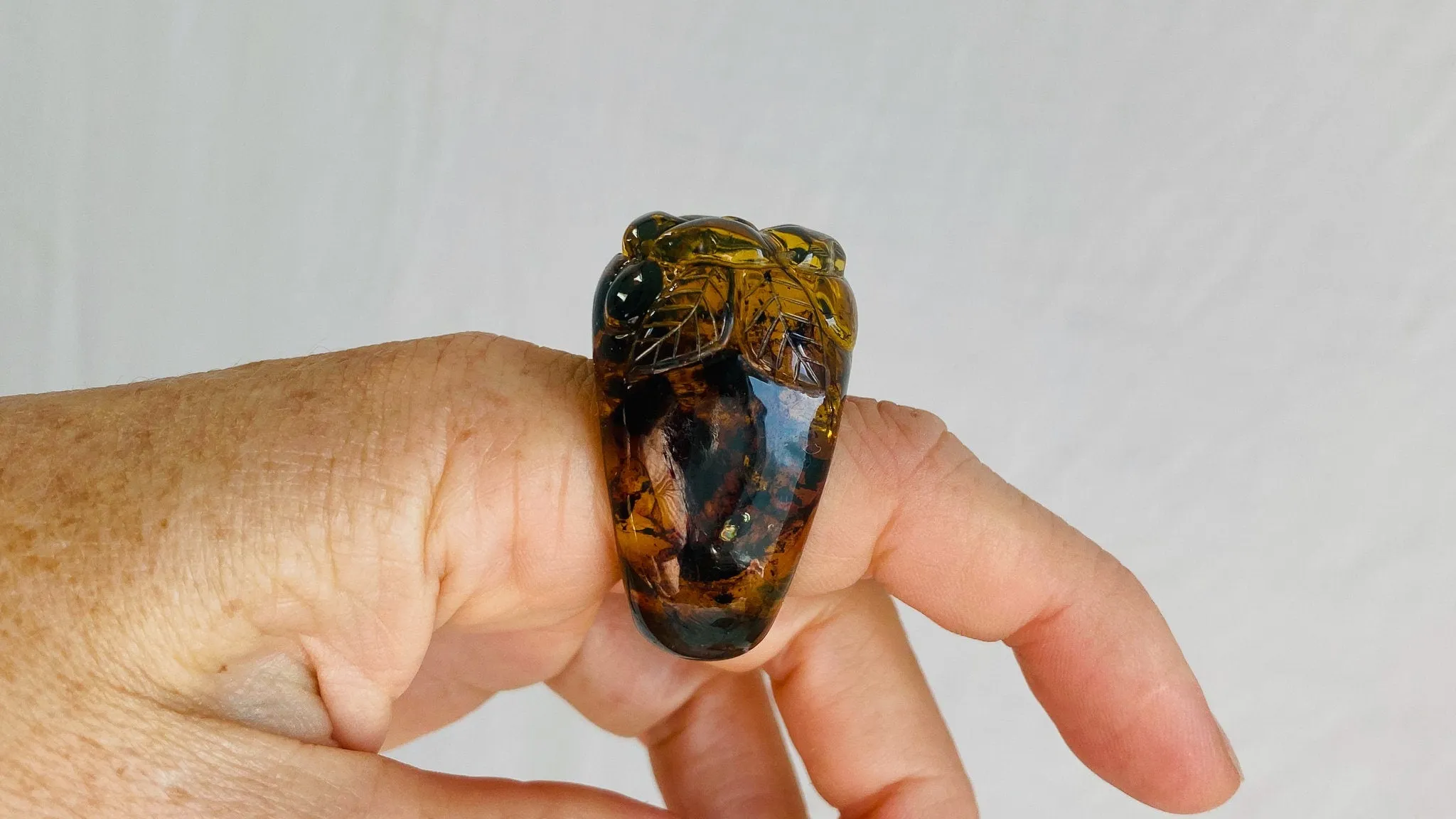 Amber Flower Ring. Gorgeous. Size 9.5. 0396