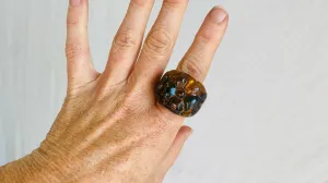 Amber Flower Ring. Gorgeous. Size 9.5. 0396