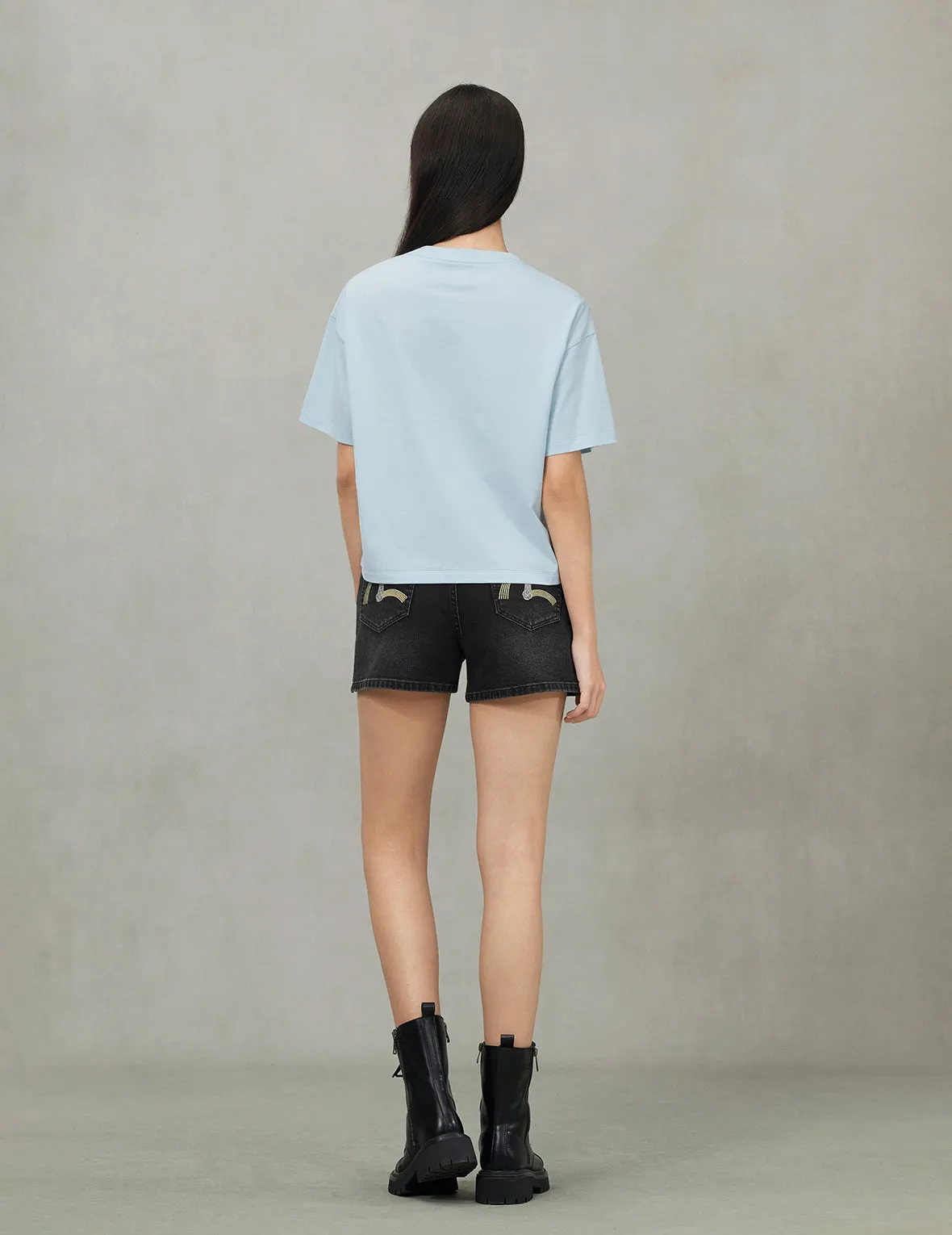 Rope Twist Logo and Anchor Embroidery Cropped T-Shirt