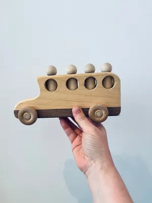 Wood Schoolbus // 12M 